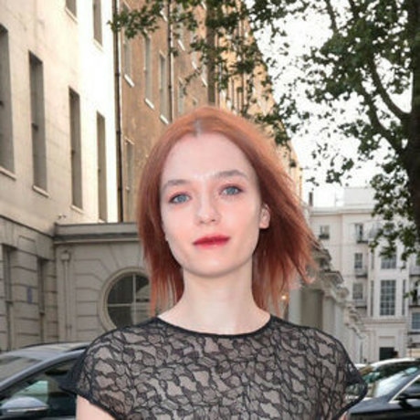 Esme Creed Miles heiße sexy fotos