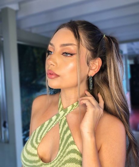 shemale-onlyfans kostenlose sexy galerie