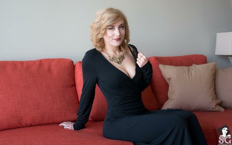 Moonchiild perfekte heiße galerien