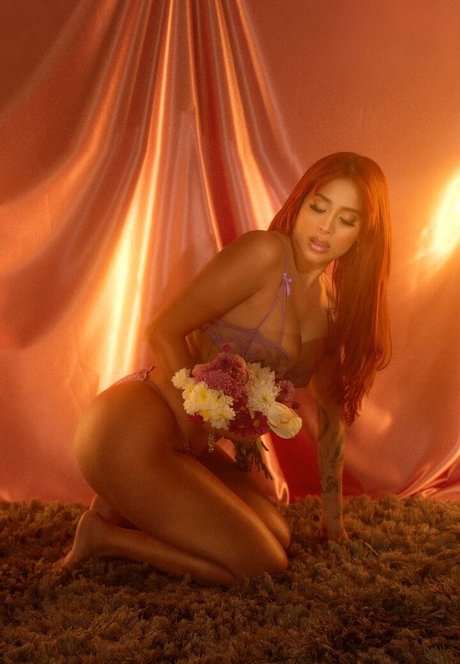 Kim Shantal schöne nackt fotos