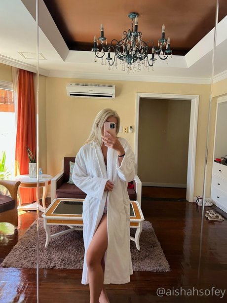 Aishah Sofey_ top erotische bild