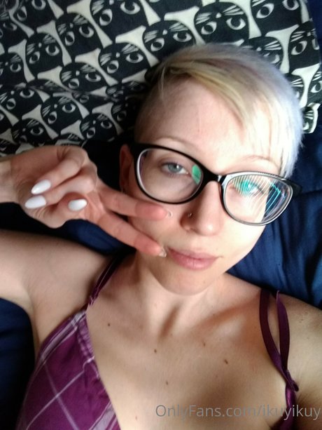 Ikuy Cosplayer schöne pornographische bilder