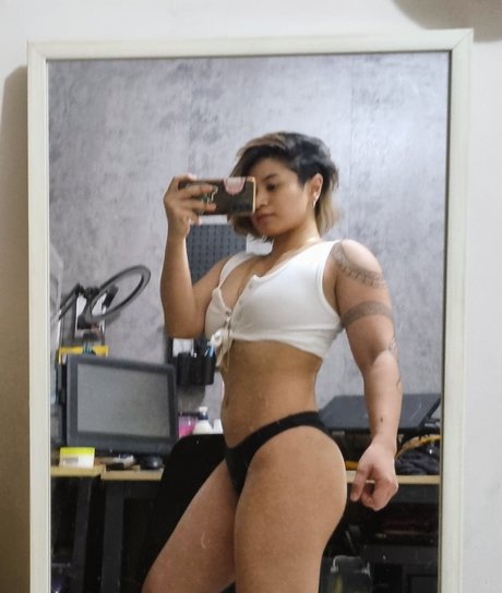 blonde asiatische onlyfans kunst exklusive bilder