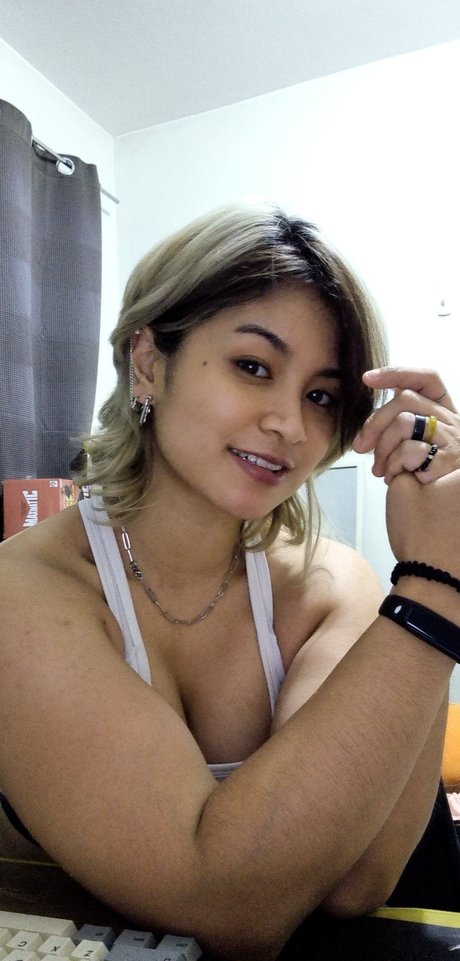 Nyaaati pornostar sexy fotos