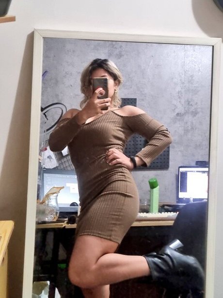 Nyaaati top kunst archiv