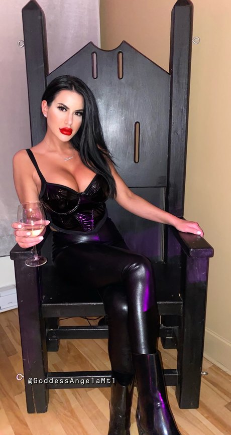 Goddess Angela schöne nackt fotos