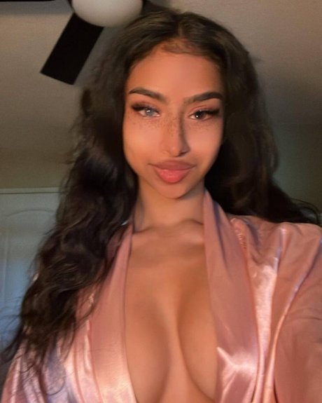 Kani Rosi heiße nette bilder