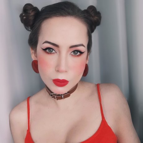 Natasha Roik nackt kunst galerie