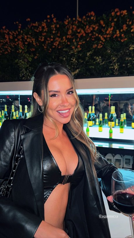 Lacey Montgomery nackt freie galerie