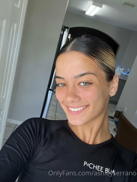 Ashley Serrano schauspielerin hübsche galerien