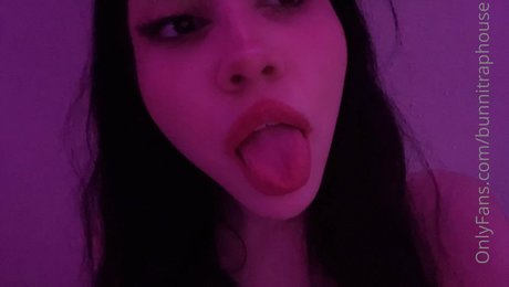 unterwürfige onlyfans erwachsene freie bilder