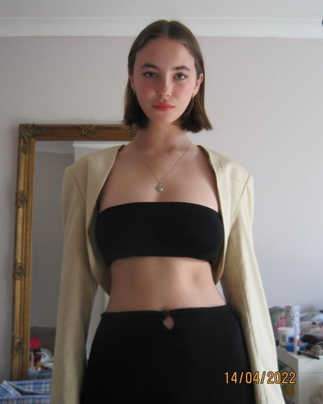 Amelie Manzoli top pornografische bild