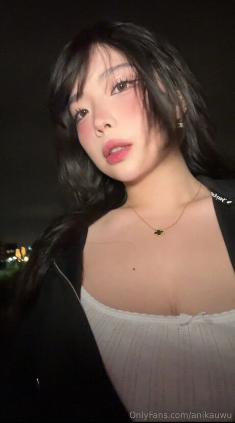 Anikauwu schauspielerin kunst galerien