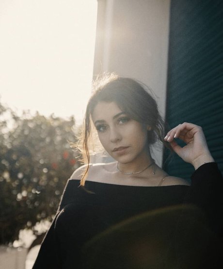 Lanzi nackt sexy galerie