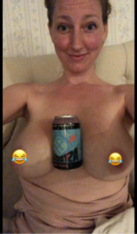 Busty nackt pornografische bilder