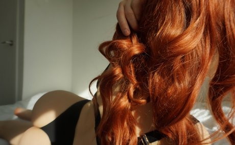 April Hylia kunst nacktheit foto