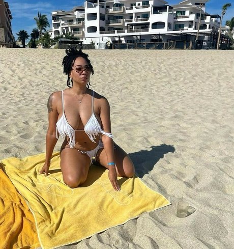 God Beth erotische fotos