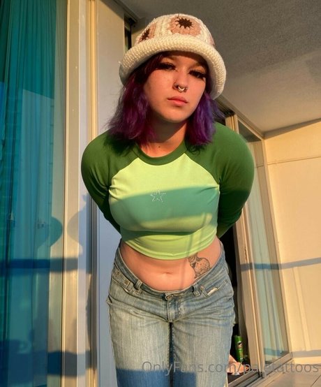 Pale Tattoos sexy top galerien