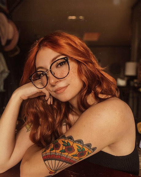 Spookyfoxx schöne nackt fotos