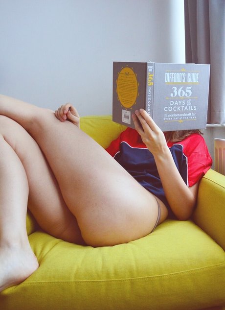 PetitTits schauspielerin nette foto