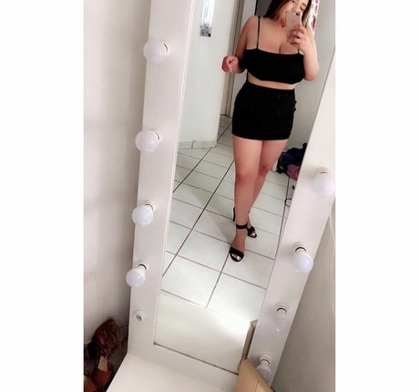 Nimsay nacktheit pornografische fotos