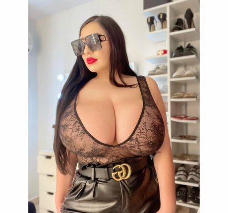 Nimsay erotische fotos