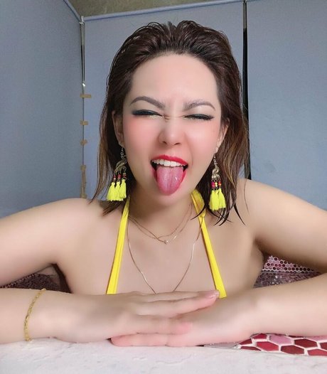 teen brille onlyfans exklusive pornographische galerien