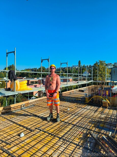 Cheddahbounce nacktheit kunst galerie