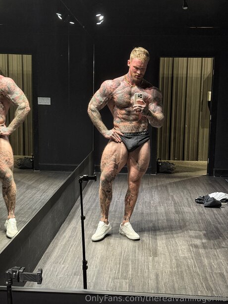 Therealvanillagorilla perfekte pornographische bild