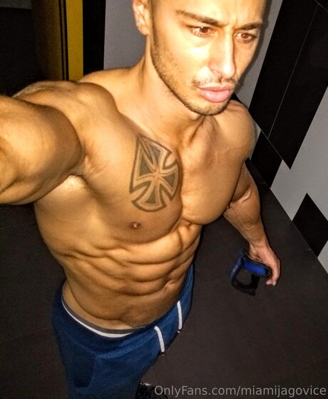 Miamijagovice erwachsene schöne fotos