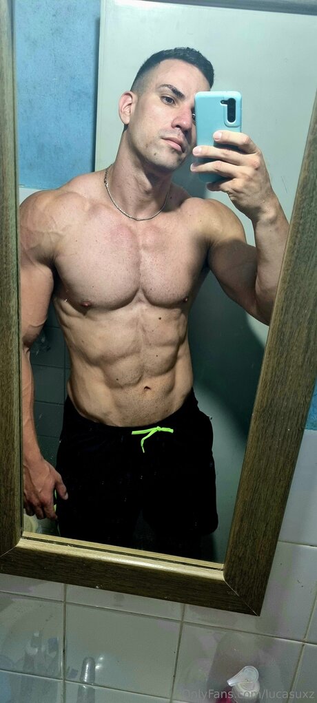 Lucasuxz exklusive sexy foto