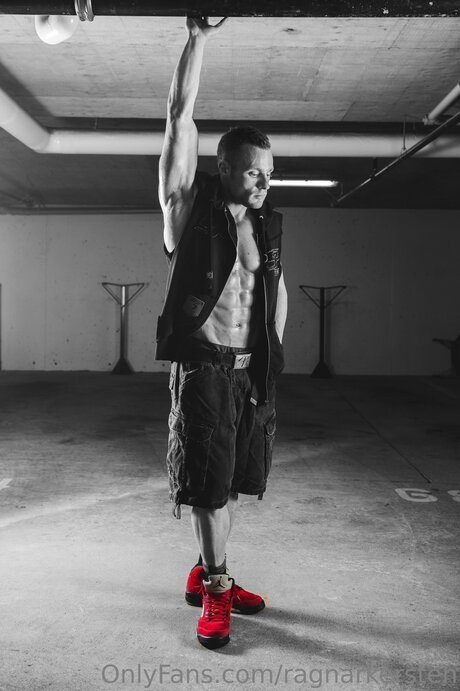 Ragnarkersten model hübsche galerien