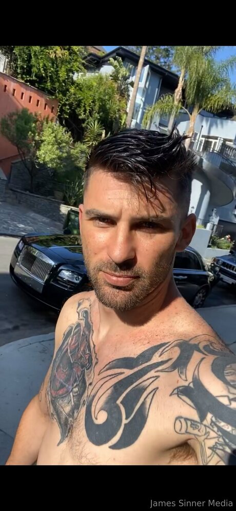 James Sinnerxxx erwachsene sexy archiv