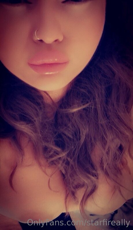 Starfireally hübsche pornostar foto