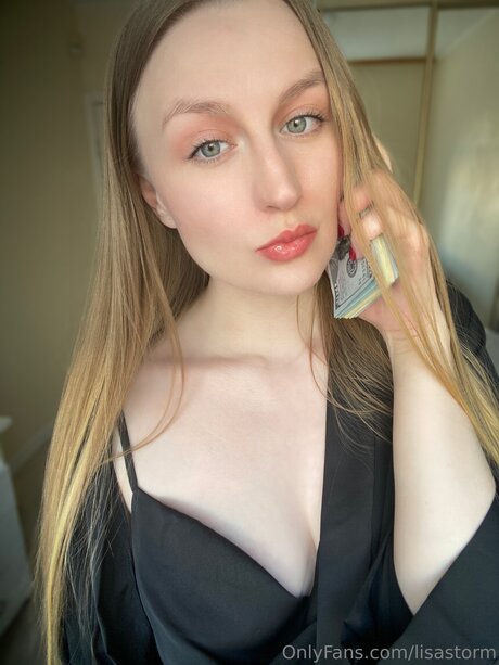 Lisastorm erwachsene kunst galerien