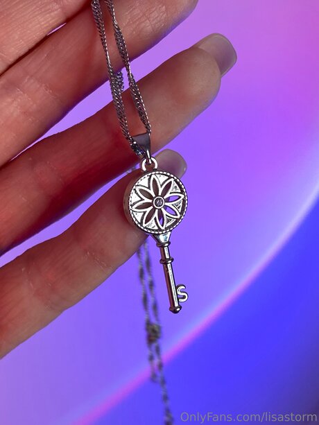 Lisastorm erwachsene nacktheit foto