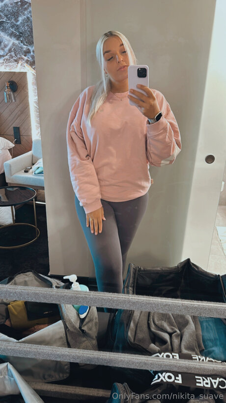 Nikita Suave porno nackten bilder