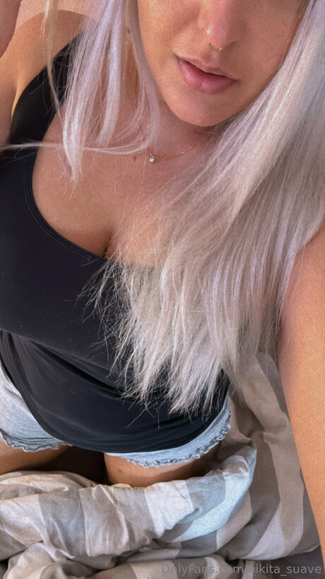 Nikita Suave erwachsene kunst galerie