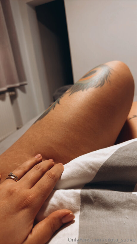 Nikita Suave exklusive nackten bild