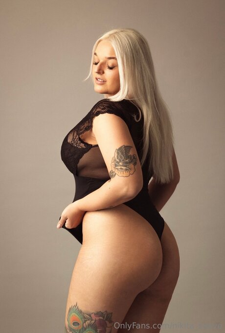 Nikita Suave erotische xxx bild