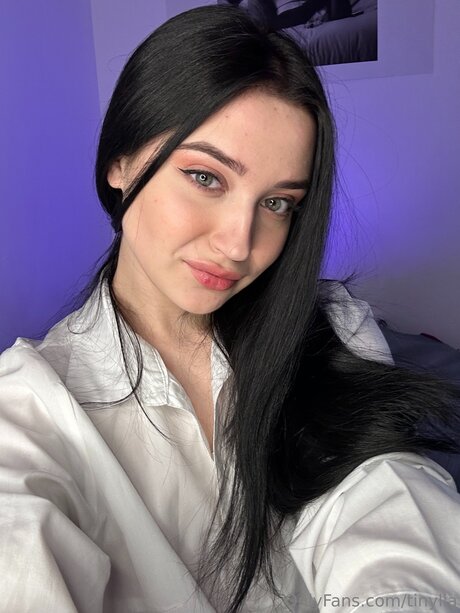 Tinylia freie nackte galerie