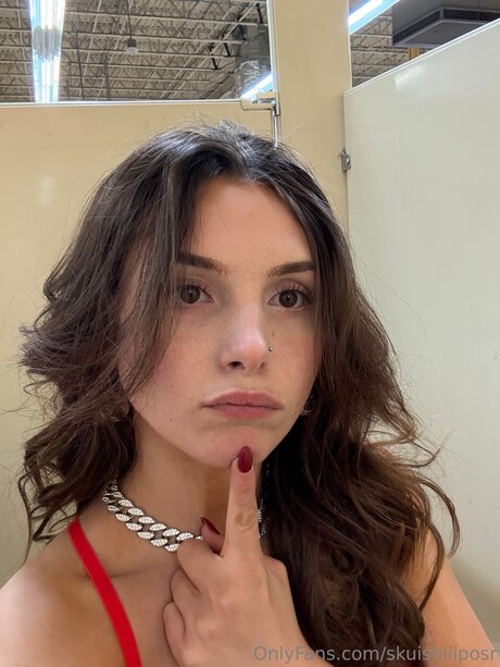 Skuishiiiposr schauspielerin sexy bild