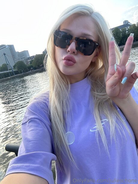 Julieschone xxx heiße foto