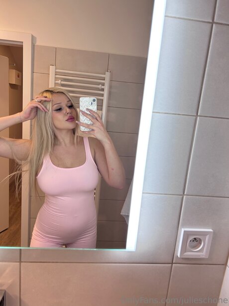 Julieschone pornostar schöne bild