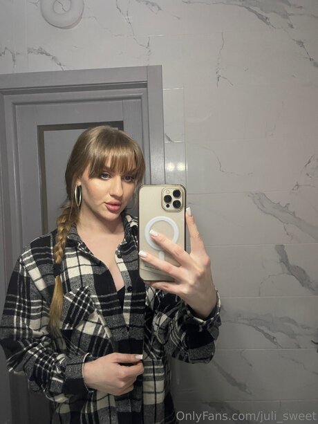 Juli Sweet model sex archiv