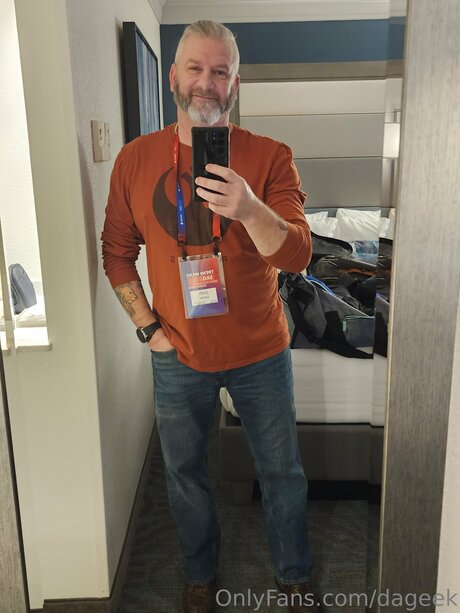 kniebeugenreiten nur fans kunst heiße galerien