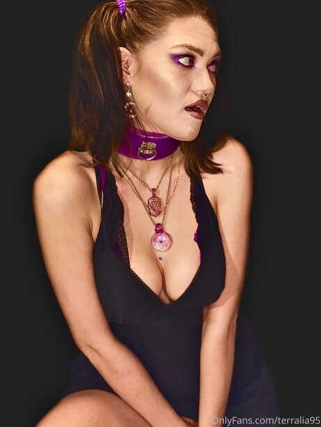 teen fake titten onlyfans perfekte hübsche fotos