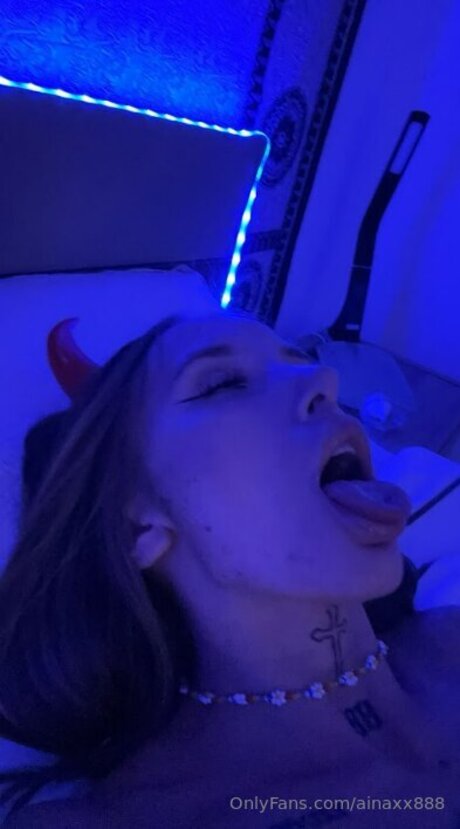 Ainaxx888 erwachsene nackt fotos