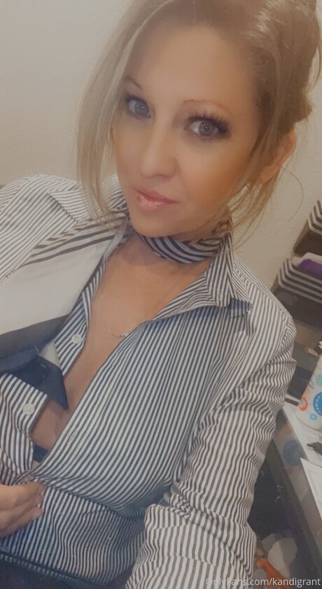 pinay onlyfans erwachsene bild