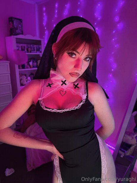 Yuraghi heiße nette archiv